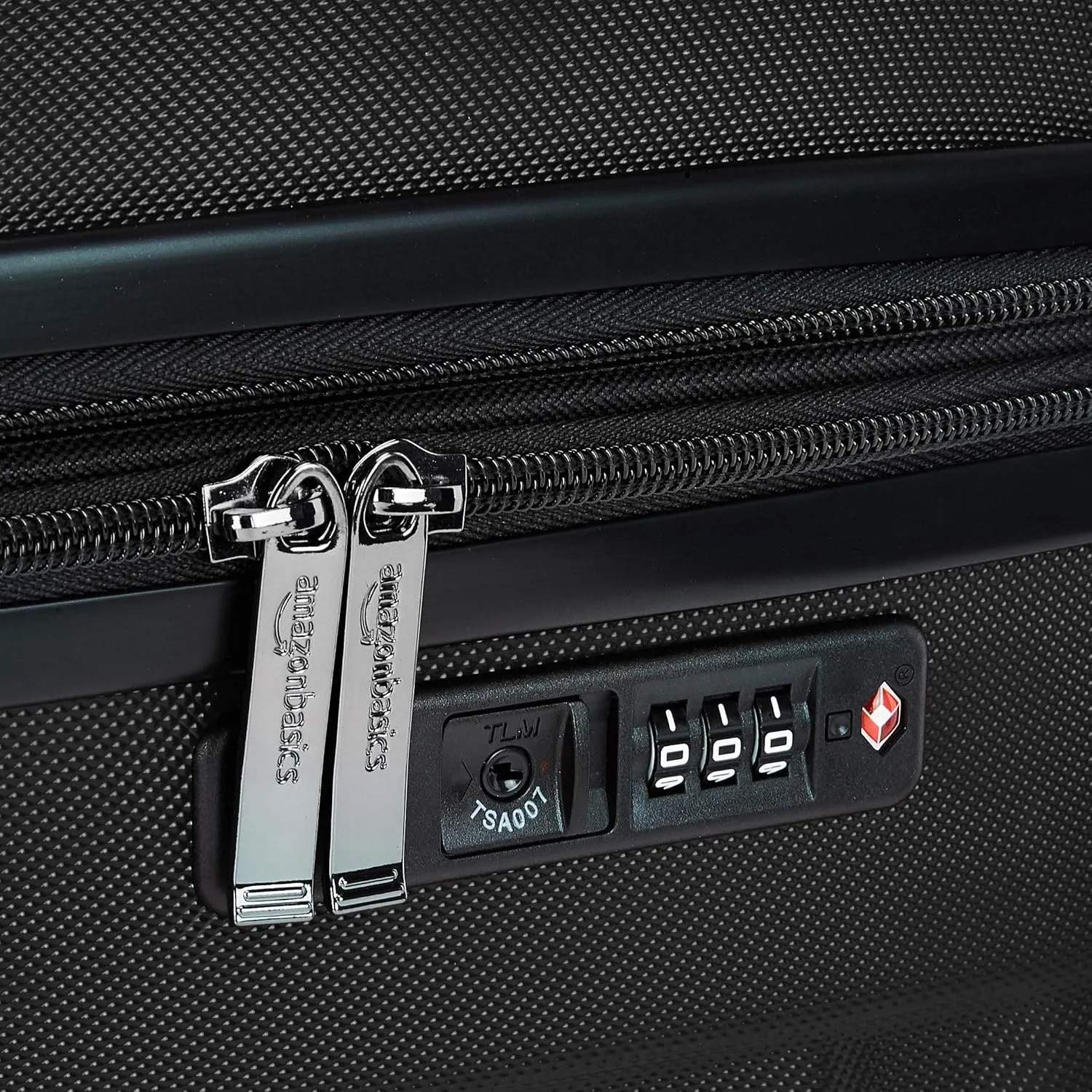 Amazon Basics 2 Piece Set (20", 28") With TSA Locks, Hardshell Suitcases With Four Multi-directional Wheels, Expandable For Up to 25% More Space, With Scratch-Resistant Surface, Black