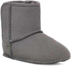 UGG Unisex-Baby Classic Fashion Boot